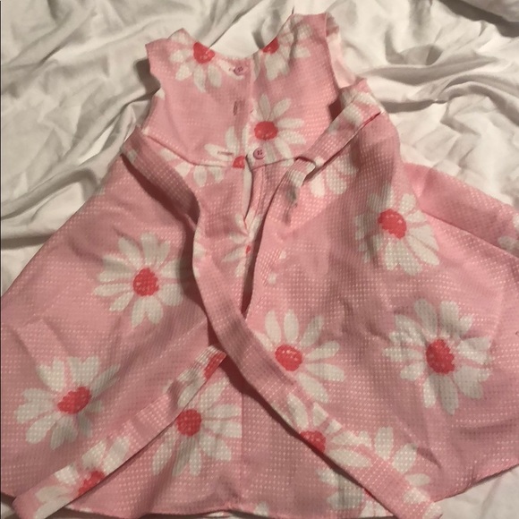 Beautiful dress - Picture 3 of 3